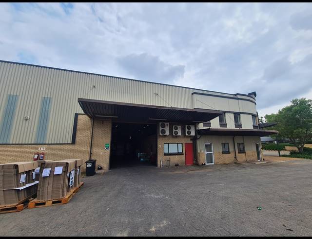 1,796M² WAREHOUSE FOR SALE IN LINBRO PARK